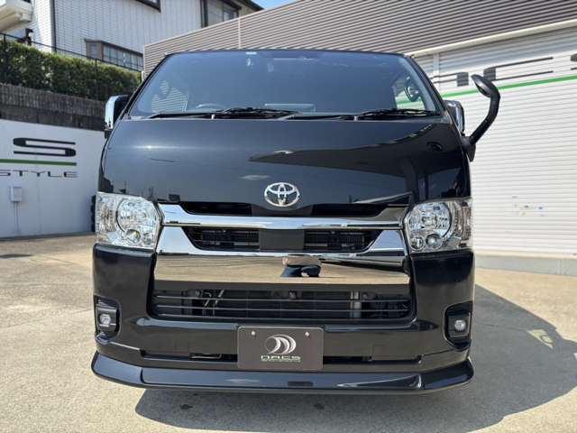 トヨタ安全装備セーフティーセンスシステム搭載車両！プリクラッシュセーフティーに加えはみ出しをサポートするレーンディパーチャーアラートに夜間の見やすさをサポートするオートマチックハイビーム機能付き。