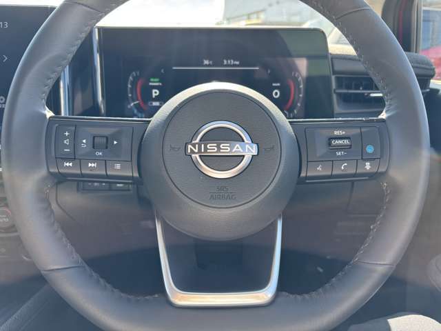 プロパイロット付で高速走行などお出かけの時に運転が楽になります。