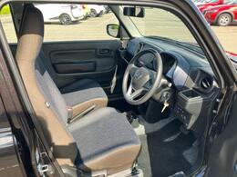 「この車の写真をもっと見たい」「状態が気になる」「この装備はついている？」どんな小さな疑問でもお気軽にお問い合わせください！