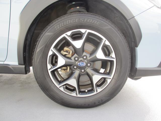 タイヤサイズは225/60R17 純正アルミホイール装着です！