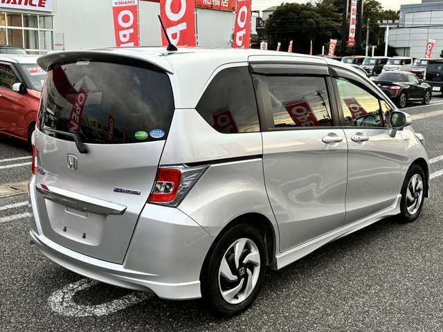 ☆チャンスの魅力6☆　チャンスでは、陸運支局指定の自社整備工場を完備しています。納車前の整備はもちろん、購入後の車検やアフターサービスもお任せ下さい！！自社整備スタッフが真心こめて作業させて頂きます。