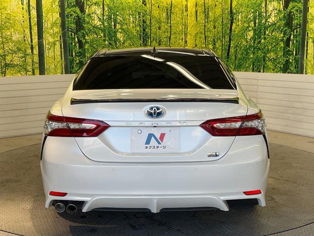 安心の最長10年・走行無制限保証（有償）をご用意。保証内容も充実はもちろん、無料点検＆オイル交換や、年中無休の全国・24時間ロードサービスも付帯されておりますのでご安心下さい。