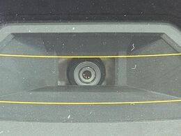 【スズキ　セーフティサポート】走行中に前方の車両等を認識し、衝突しそうな時は警報とブレーキで衝突回避と被害軽減をアシスト。より安全にドライブをお楽しみいただけます。