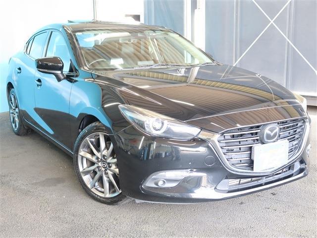 目立つような大きな傷も見当たらず状態も良いです♪