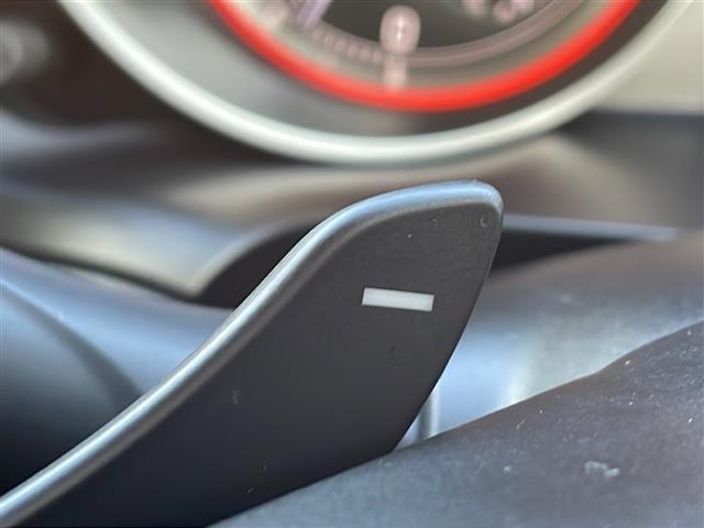 ハンドルの画像です。店舗にて現車の確認もいただけますので、お電話で在庫のご確認の上是非ご来店くださいませ！！！