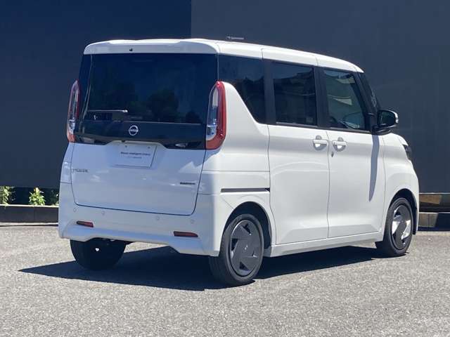 右斜め後ろからのスタイルも素敵ですね★