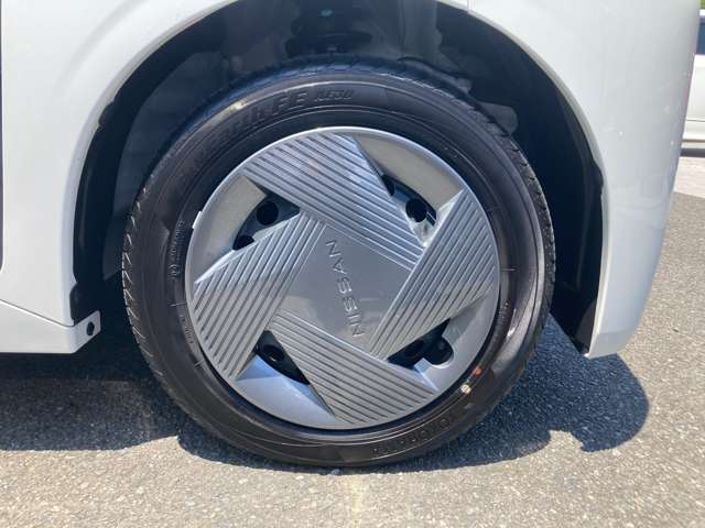 純正のホイールカバーです。