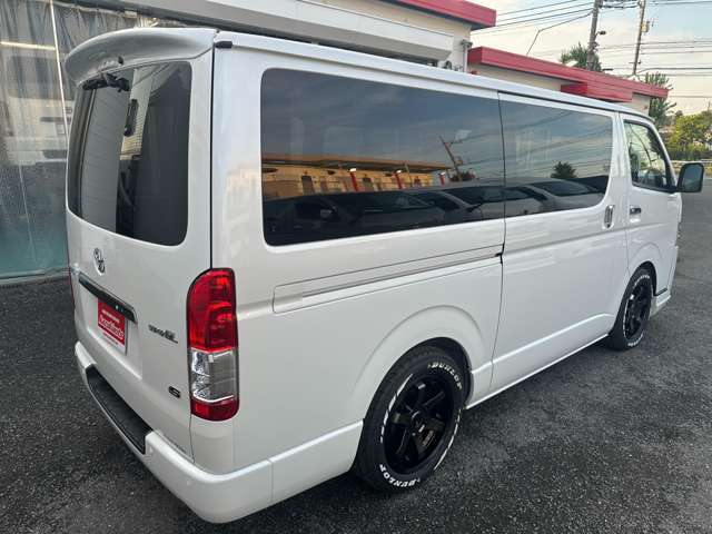ルームクリーニング・外装クリーニングを施し、お車をお届けいたします。