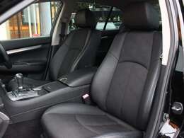 ハーフレザーシート装備☆内装ももちろんクリーンナップ済みですので気持ちよくお使いいただければと思います！