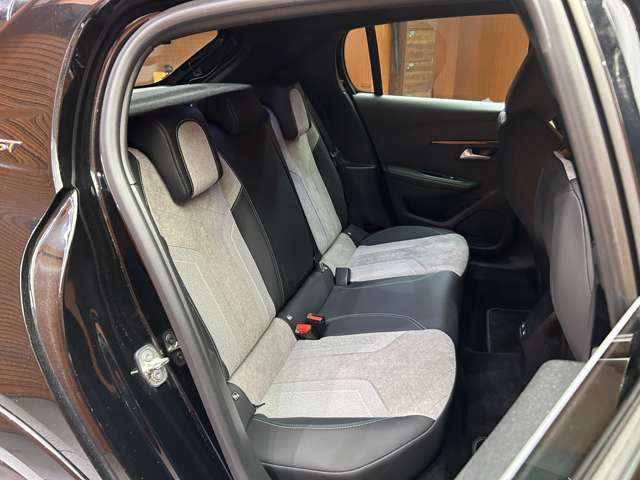 全国納車可能です。納車方法及び費用につきましては、お気軽にコーディネーターまでご相談ください。遠方のご納車の際も我々がしっかりサポートさせて頂きます。お気軽にスタッフまでご相談下さい。