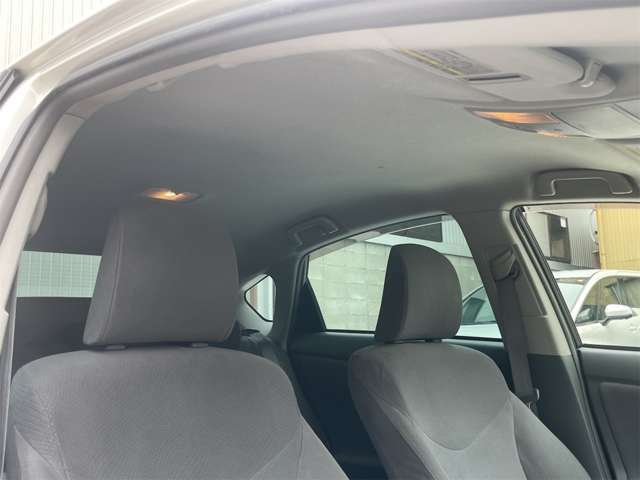 禁煙車　オートエアコン　ETC　パワーウィンドウ　パワーステアリング　スマートキー