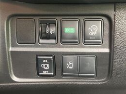 【パワースライドドア】スマートキーや運転席のスイッチでスライドドアの開閉が可能♪電動だから力を入れてドアを開ける必要が無く、小さいお子様でも、重い荷物を持っている時もラクに開け閉めできます♪