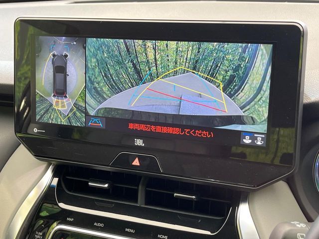 【パノラミックビューモニター】専用のカメラにより、上から見下ろしたような視点で360度クルマの周囲を確認することができます☆死角部分も確認しやすく、狭い場所での切り返しや駐車もスムーズに行えます。