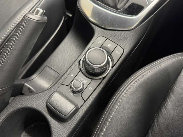 店舗にて現車の確認もいただけますので、お電話で在庫のご確認の上是非ご来店くださいませ。