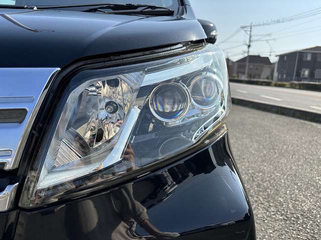 お車の状態は内外装共にとても綺麗な状態を保っておりますので私共でも自信を持ってお薦め出来る1台です！！同年式のお車と比べますと、大事にお乗りだった事を実感して頂けるはずです♪