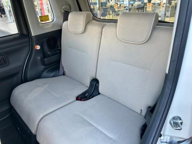 WECARSでは各商談席に大型モニターをご用意しております！見やすい大画面でゆったりと全国の在庫をご覧いただけます！是非ご来店お待ちしております！