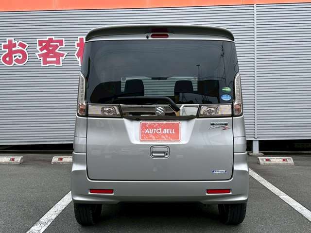 現車を確認していただき、気になる箇所はお気軽にご相談下さい。板金をしてからのご納車ももちろん出来ます！