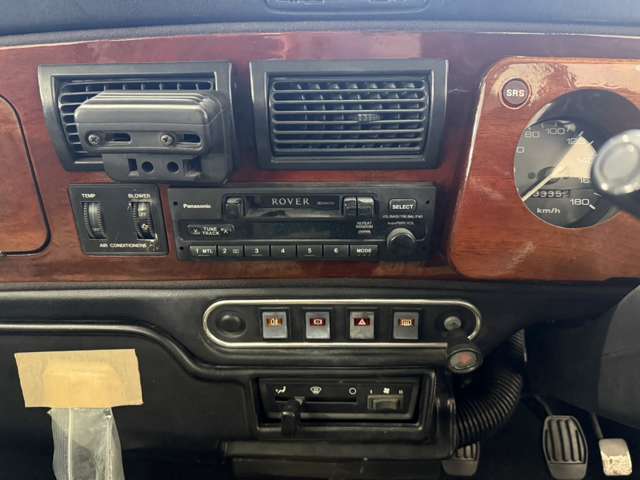 エアコンもしっかりと冷えております。さらにガスの入替えメンテンナンスも納車前に実施します。純正カセットのままですが、動作は微妙ですので、別途交換をお勧めします。