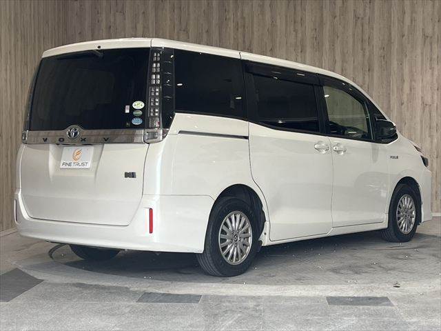 擦り傷から事故まで、自費・保検修理を自社鈑金塗装工場（イオンブース完備）にて綺麗に鈑金塗装致します♪