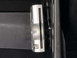 【ETC】高速道路の料金所をストレスなく通過！話題のスポットやサービスエリアに多い「スマートIC」利用時は必須のアイテムです。当店でセットアップを実施、ご納車当日からすぐにご利用いただけます！