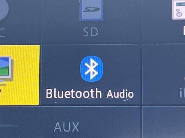 ●Bluetooth：お手持ちのスマートフォンなどと接続し、ハンズフリー通話や臨場感溢れるミュージック再生をお楽しみいただけます。無線接続ですので煩わしさもありません♪