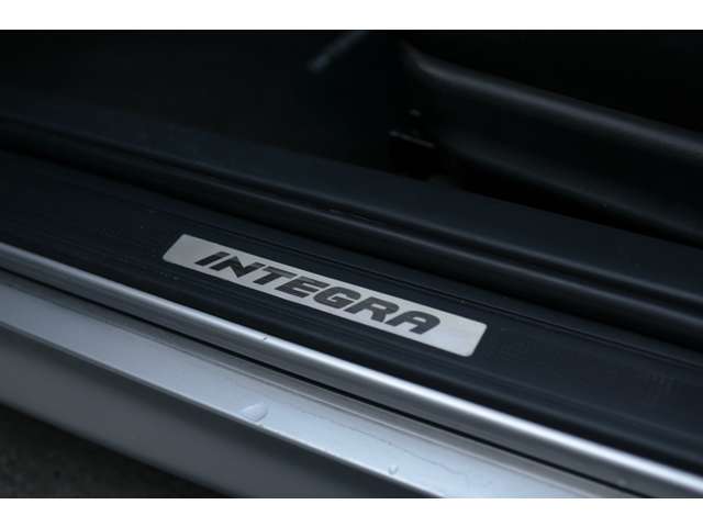 乗り降りする時に足元がかっこいいと回転数だけではなく気分も上がりますよね♪