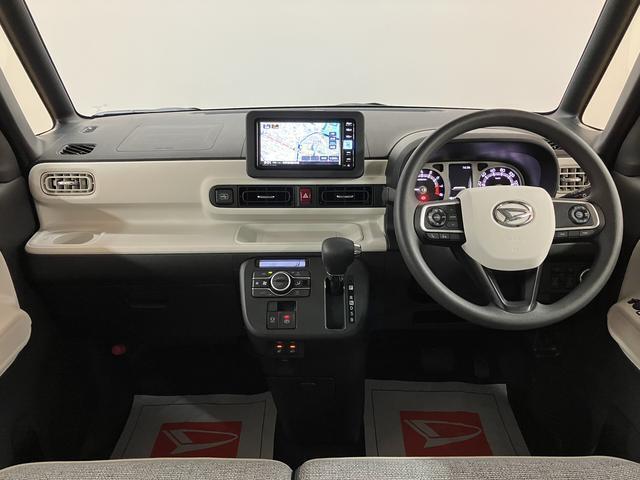 インパネ全体！！視界も良好で運転し易い♪小回りが利くから、運転が苦手でも狭い路地や駐車場でも運転しやすいですよ◎
