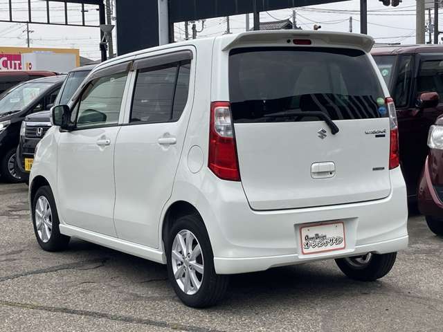 人気車や低価格車はすぐに売れてしまう可能性があります。お早めのご検討、ご来店お待ちしております。また、ご不明な点など細かい相談もドンドン対応させて頂きますのでお気軽にお申し付け下さい。