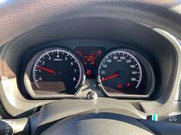 タコメーターが付いたスポーティーなパネル周り☆