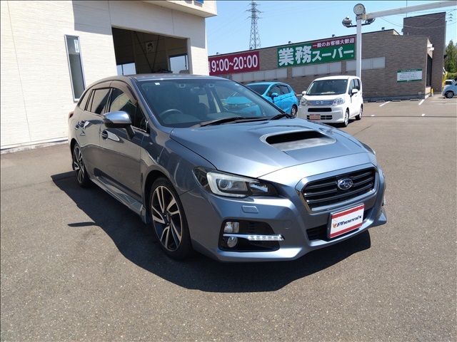 4WD☆禁煙☆走行6.8万キロ☆純正ナビ☆TV☆バックカメラ☆アイサイトVer3☆レーダークルーズ☆パドルシフト☆ハーフレザーシート☆前席パワーシート☆ETC☆LEDアクセサリーライナー☆試乗OK☆