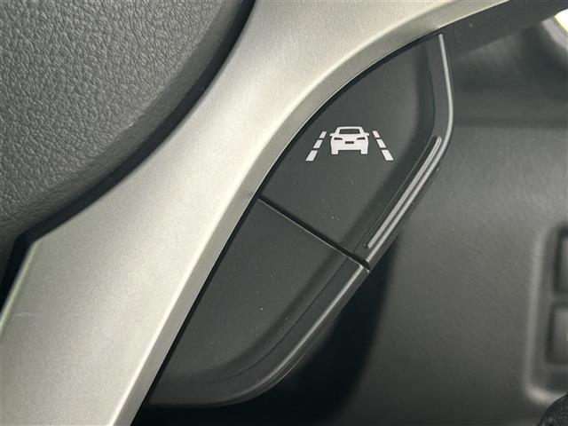 【運転席操作部】快適なドライブを楽しむための機能が装備されています！運転席から触れるので、使いやすいです！除菌プランいれていただくと、さらに清潔で安心していただけます！