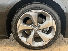 アルミホイール装着車です！状態も良好です！