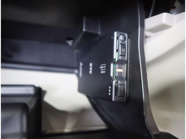 ETC車載器付き☆　セットアップ作業もご依頼いただければご納車までに行います！納車当日から有料道路をご利用いただけます♪