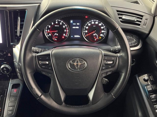 ステアリングも使用感が少なく、きれいな状態となっております♪