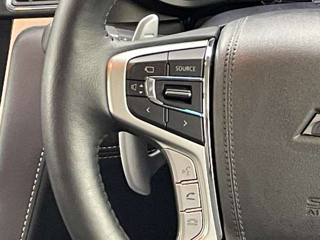 【運転席操作部】快適なドライブを楽しむための機能が装備されています！運転席から触れるので、使いやすいです！除菌プランいれていただくと、さらに清潔で安心していただけます！