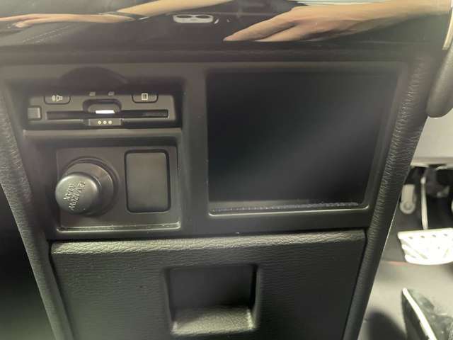 【運転席操作部】快適なドライブを楽しむための機能が装備されています！運転席から触れるので、使いやすいです！除菌プランいれていただくと、さらに清潔で安心していただけます！