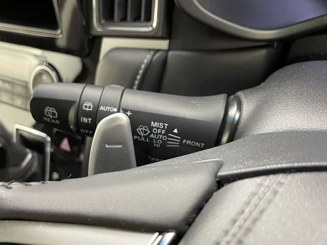 【運転席操作部】快適なドライブを楽しむための機能が装備されています！運転席から触れるので、使いやすいです！除菌プランいれていただくと、さらに清潔で安心していただけます！