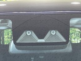 【トヨタセーフティセンス】走行中に前方の車両等を認識し、衝突しそうな時は警報とブレーキで衝突回避と被害軽減をアシスト。より安全にドライブをお楽しみいただけます。