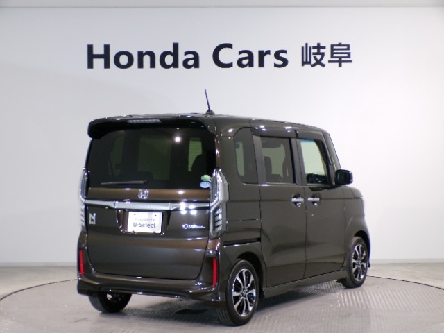 【点検整備】ご納車時には納車点検実施いたします。指定交換部品（エンジンオイル、オイルエレメント、ワイパーゴム）新品交換致します。その他必要交換部品は点検時交換致します。