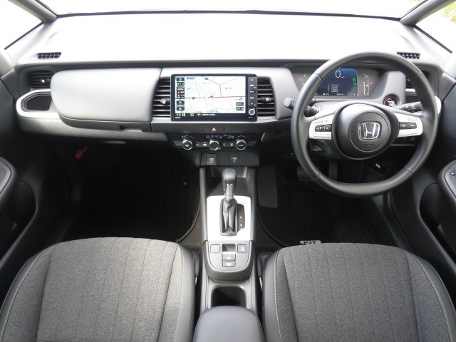 室内は専用業者によるクリーニング実施済み！除菌・消臭はバッチリ！是非実車をご覧くださいませ！