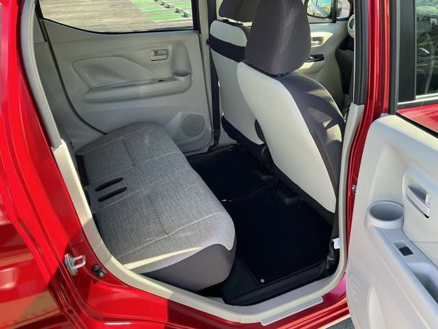 後部座席の方も快適です。