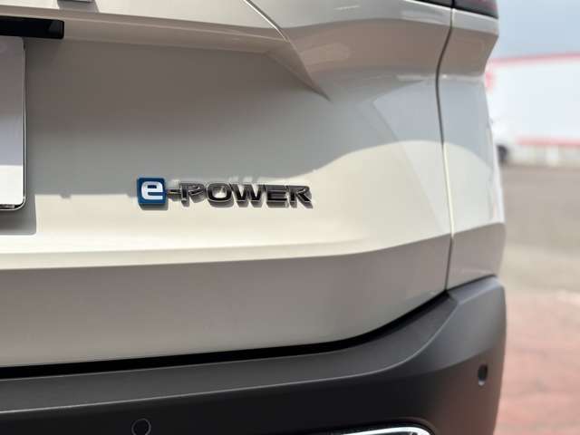 e-POWER特有の「e-Pedal Step」で、停車する時以外はアクセルペダルだけで速度調整が可能