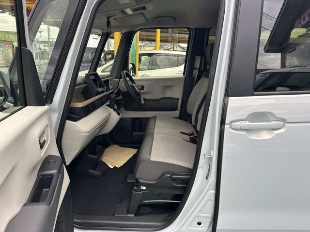 ★遠方の方は、お電話やLINEでのご相談も可能です！またインターネットを使用したライブ商談も可能です！是非お気軽にご相談下さい！