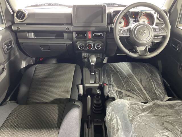 【インパネ全体】全方位で視界が広く、高い目線で運転もしやすいです！