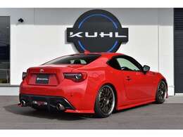 当該車両はBLITZ製の車高調整式サスペンションでローダウンされております。街乗りからスポーツ走行まで幅広い路面状況を想定した車高調でご納車前にお客様のお好みの車高にセッティングさせていただく事が可能