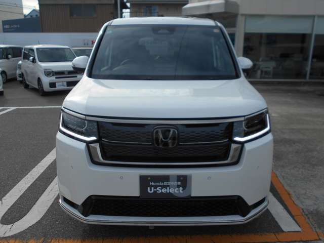 車体色は、プラチナホワイトパールです☆