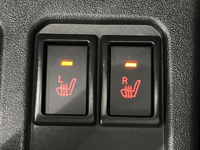 【シートヒーター】寒い日に重宝するシートヒーター！エアコンより早く温まってくれるので寒がりの人も安心ですね♪エアコンの温風は乾燥するから苦手、という方にもをおすすめです。