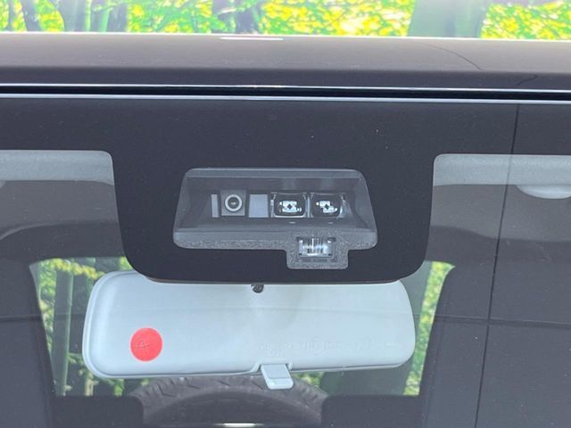 【スズキ　セーフティサポート】走行中に前方の車両等を認識し、衝突しそうな時は警報とブレーキで衝突回避と被害軽減をアシスト。より安全にドライブをお楽しみいただけます。