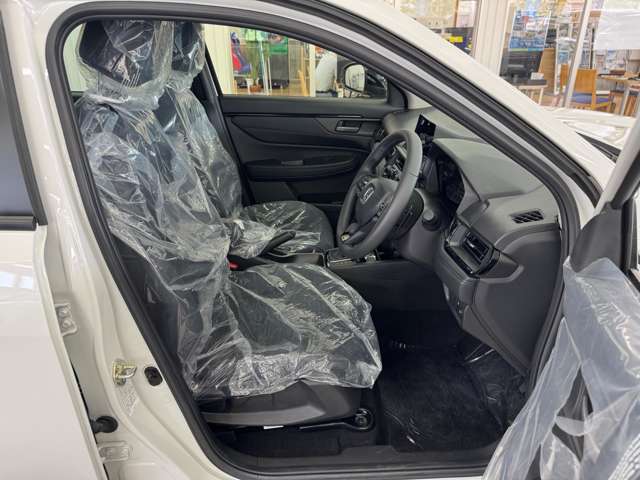 一部車両を除き他店在庫の取寄せ陸送費は無料対応中！品質にこだわった関東仕入れ！低走行の高品質車だけを仕入れております。ボディの綺麗さはもちろん、北陸地方特有の下廻りの錆などもない車両をご案内！