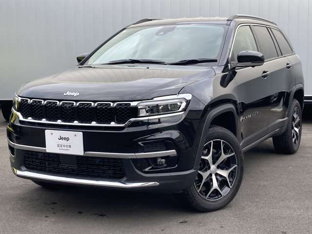 ショールームでは、認定中古車に加え、最新のニューモデルも各種取り揃えております。見学や試乗はもちろん、専門スタッフによるアドバイスなど、様々なサービスを通して、「ジープのある生活」をご体感いただけます